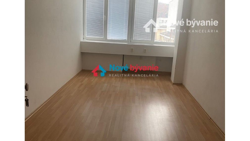 Na prenájom kancelária Banská Bystrica 17,40 m2