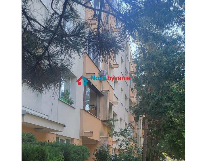 Súrne hľadám - 3-4 izbový byt - Bratislava IV. /N073-EMJU