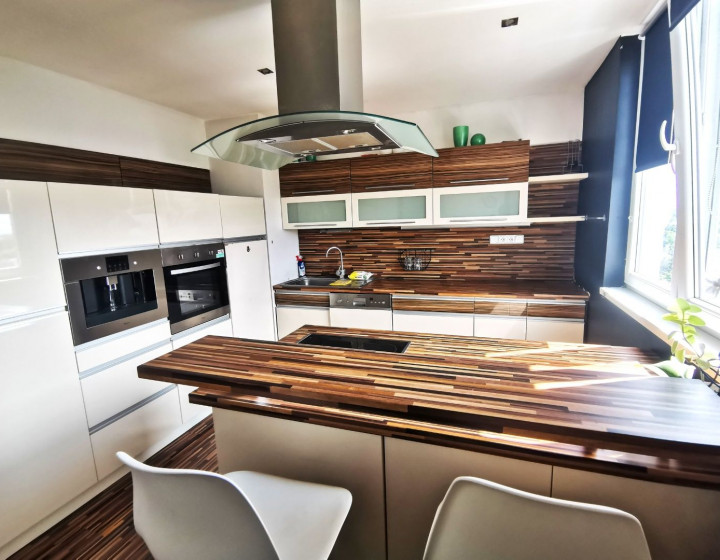 ZNÍŽENA CENA - Luxusný 3-izbový byt s balkónom na predaj